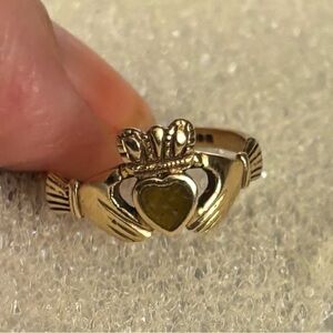 Irish Claddaugh Ring/size 6.75